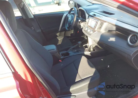 2017 Toyota Rav4 Le z USA, uszkodzony, nr VIN JTMBFREVXHJ162742